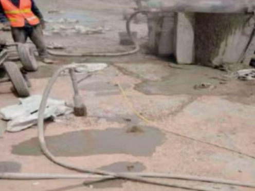 邵武水泥混凝土路面板底注浆技术 路面脱空注浆整治方案